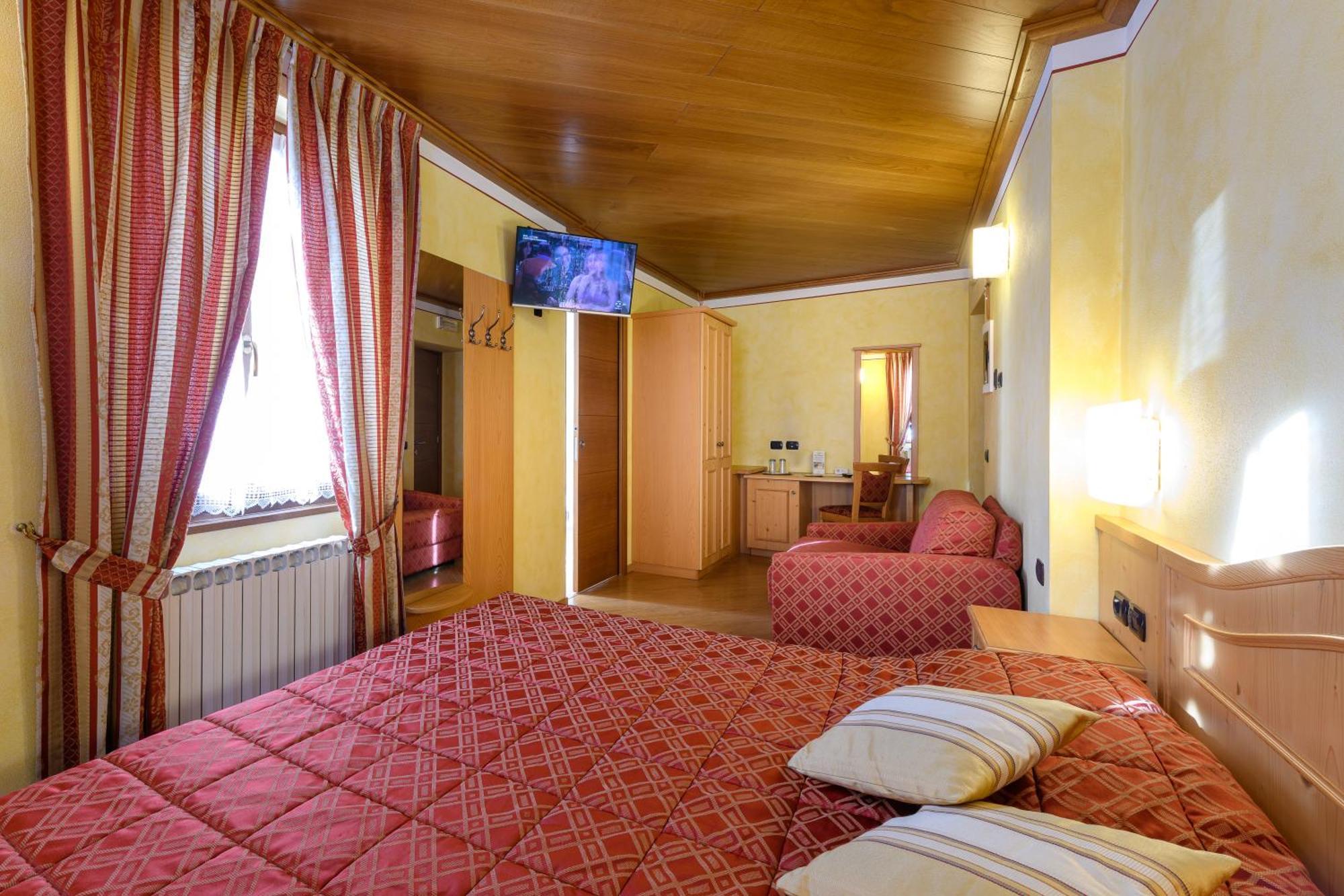 Hotel Garni Le Corti グロソット エクステリア 写真