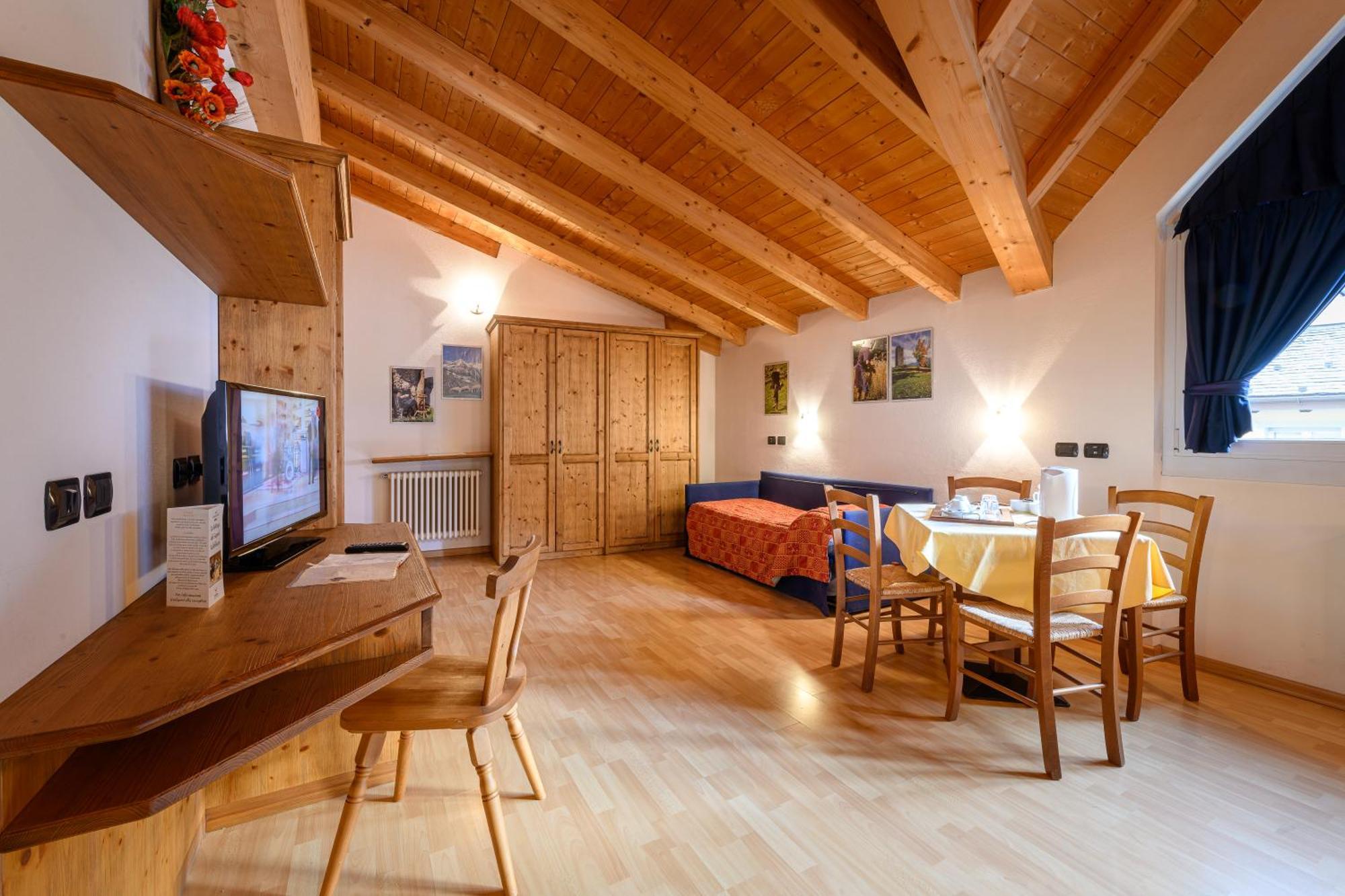 Hotel Garni Le Corti グロソット エクステリア 写真
