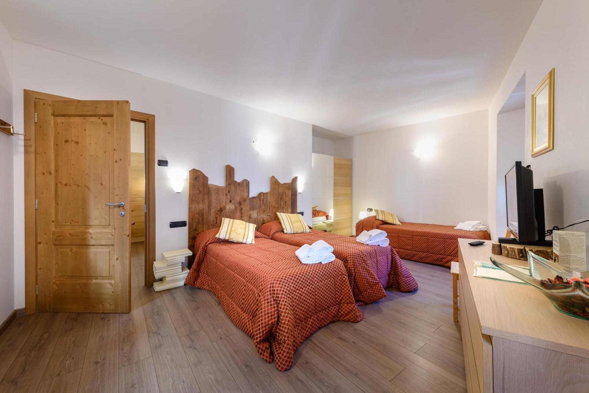 Hotel Garni Le Corti グロソット エクステリア 写真